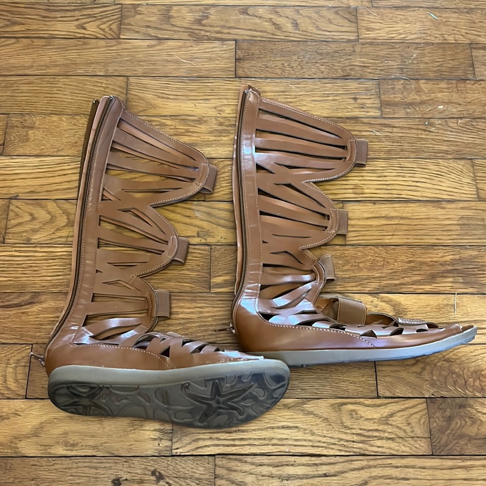 Henry Ferrera Woobar gladiator sandals